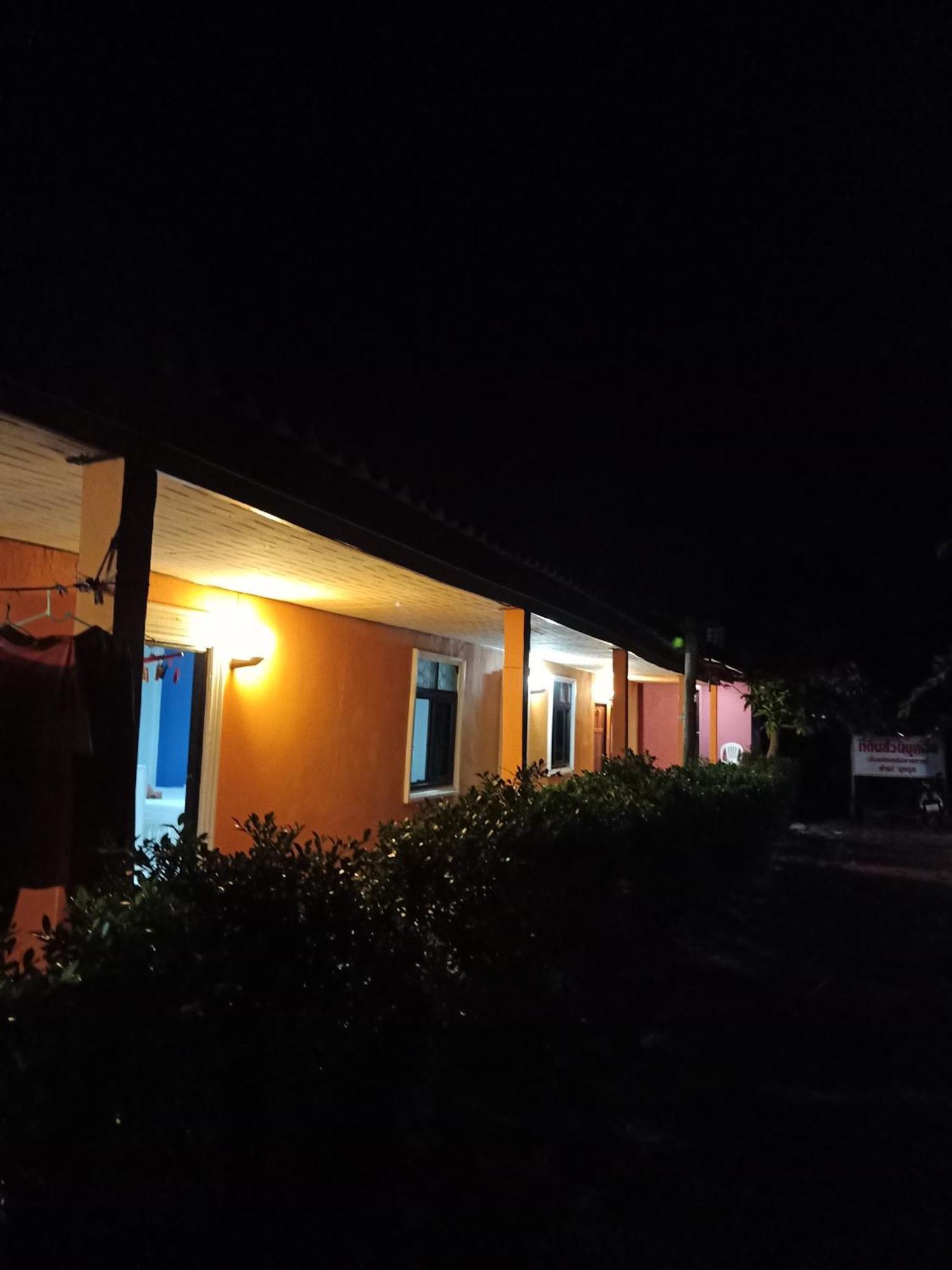 Prukrom Lanta Guesthouse Koh Lanta Phòng bức ảnh