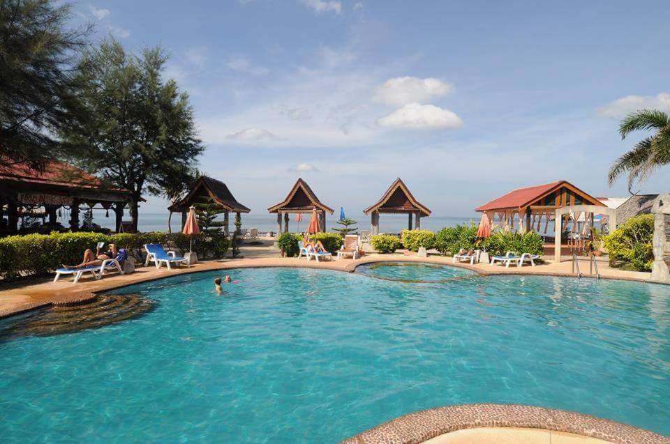 Prukrom Lanta Guesthouse Koh Lanta Ngoại thất bức ảnh