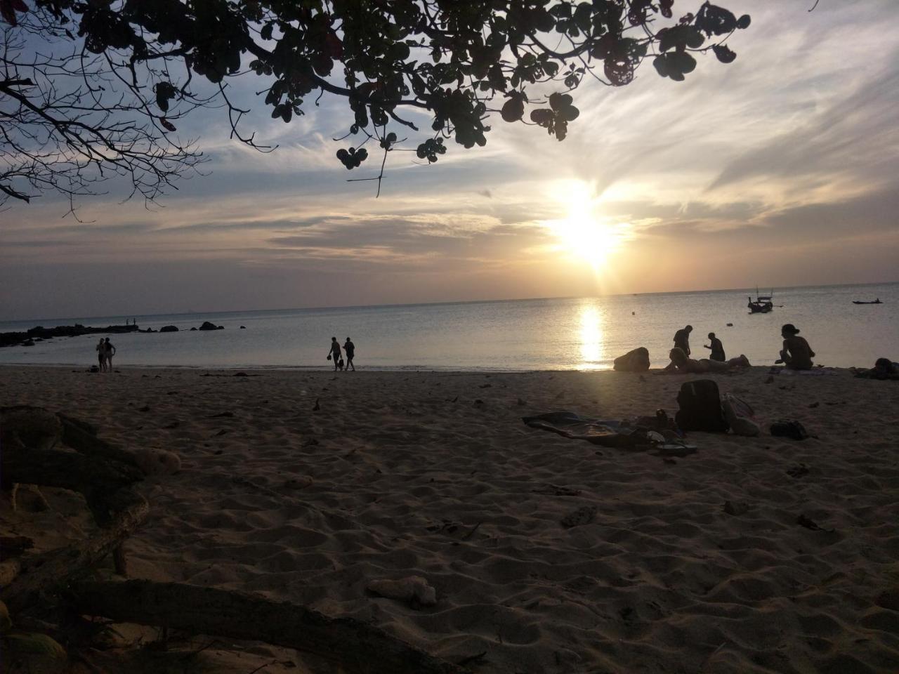 Prukrom Lanta Guesthouse Koh Lanta Ngoại thất bức ảnh