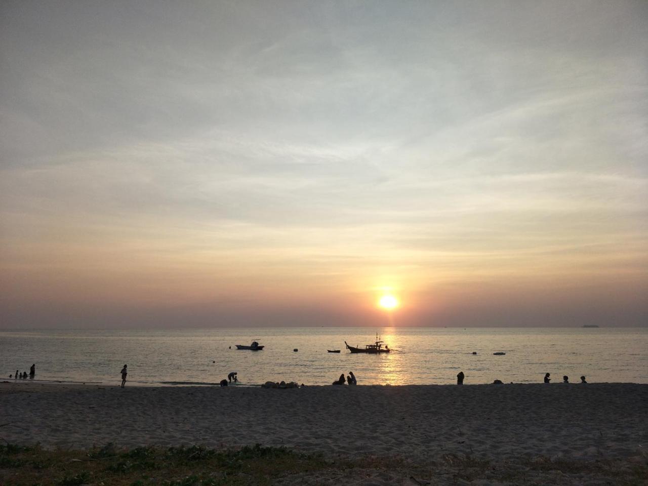 Prukrom Lanta Guesthouse Koh Lanta Ngoại thất bức ảnh
